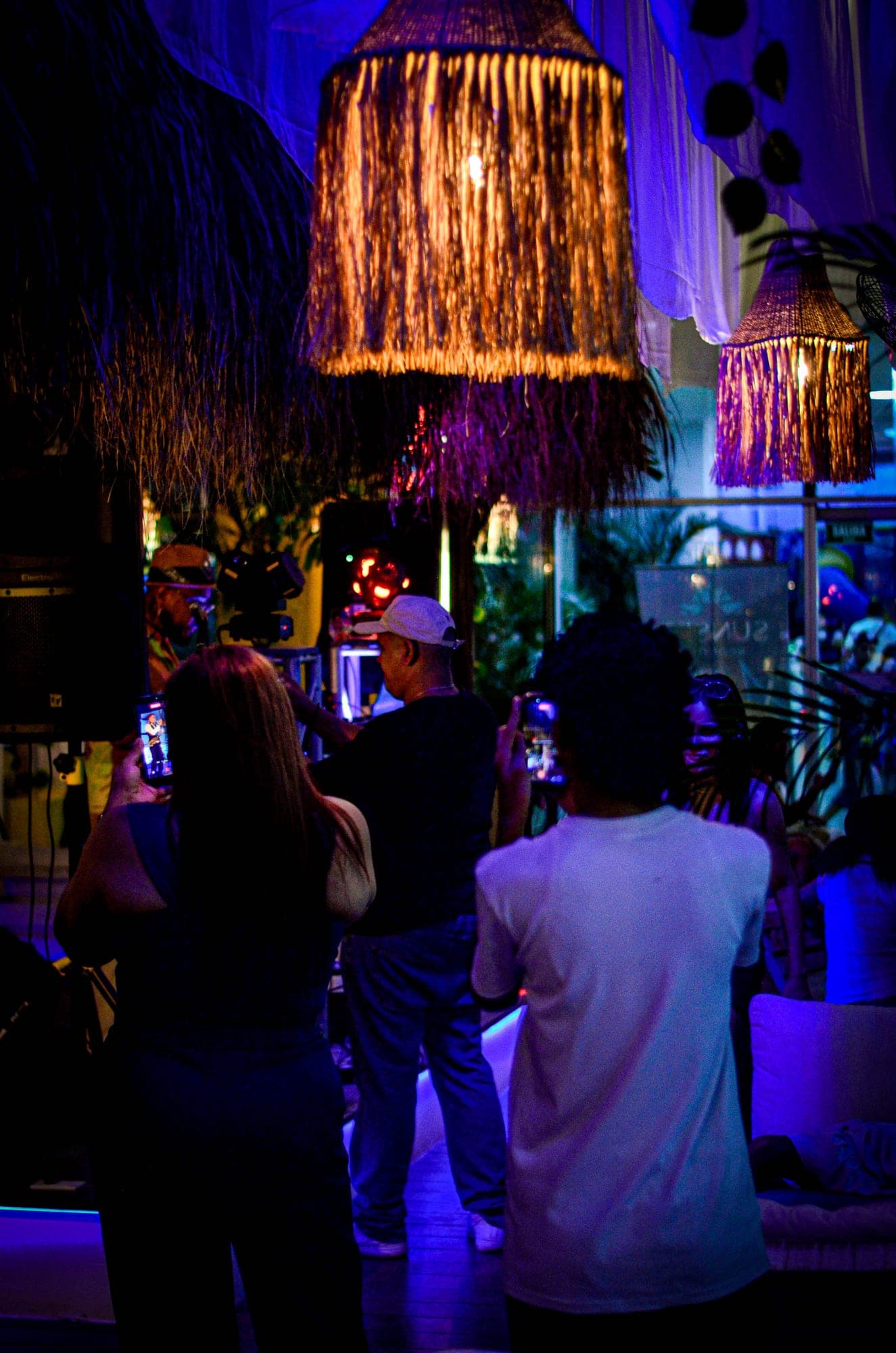Ambiente en vivo en Sunset Rooftop