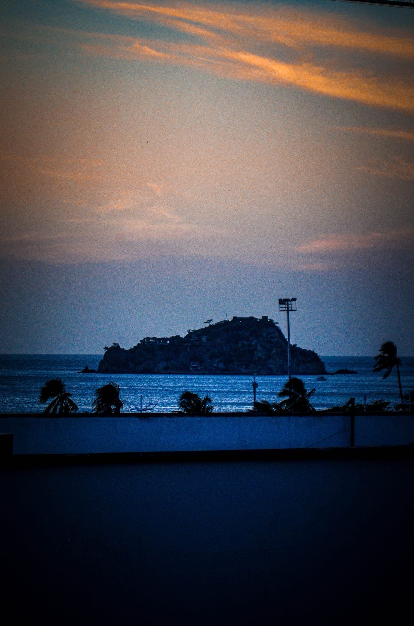 Atardecer visto desde la terraza de Sunset Rooftop en El Rodadero